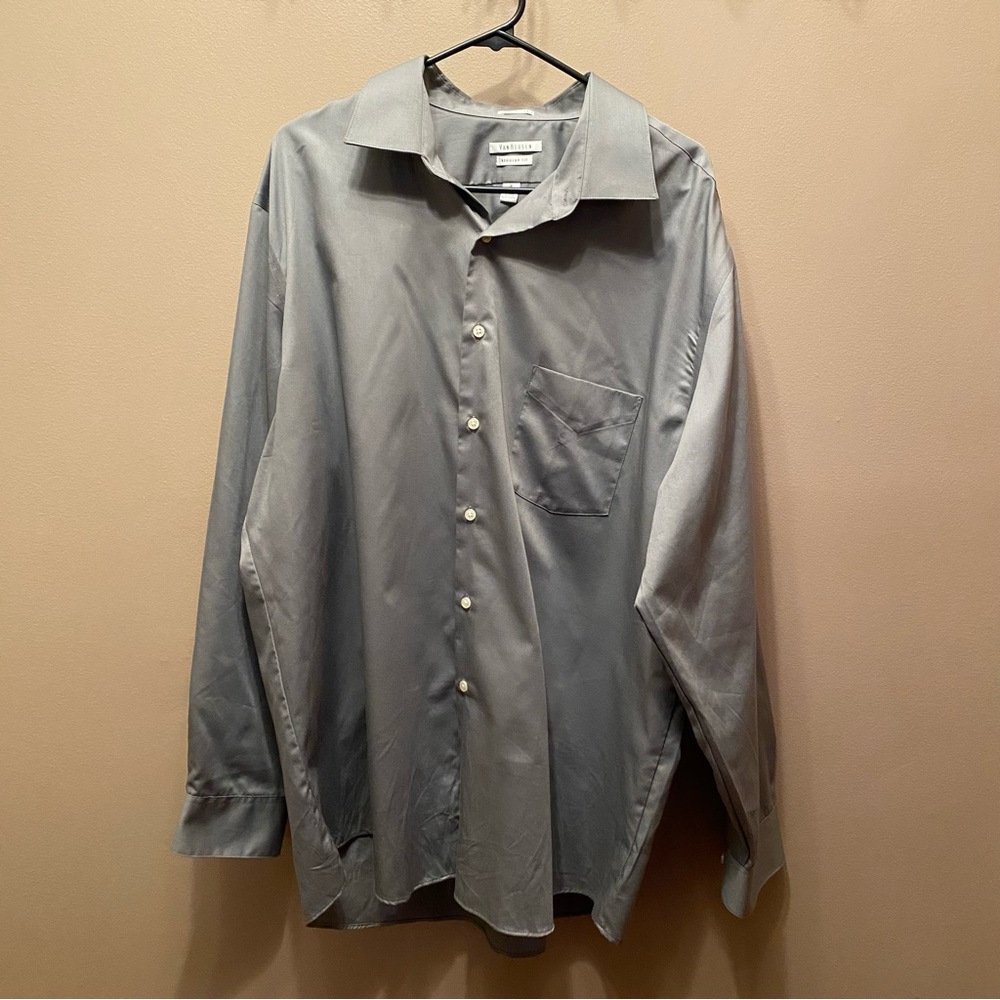 Van Heusen men's gray dress shirt